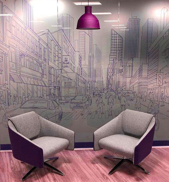 Décoration de bureaux professionnels avec un visuel urbain